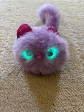 Glowing Lilac interactive Pomsies Toy with Sparkle Ears